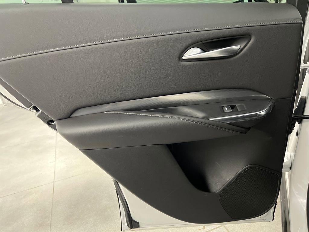 Used 2024 Cadillac XT4 Premium Luxury image 16