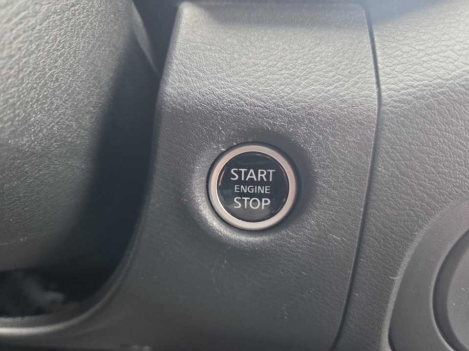 Used 2024 Nissan Frontier SV w/ SV Convenience Package RWD image 24