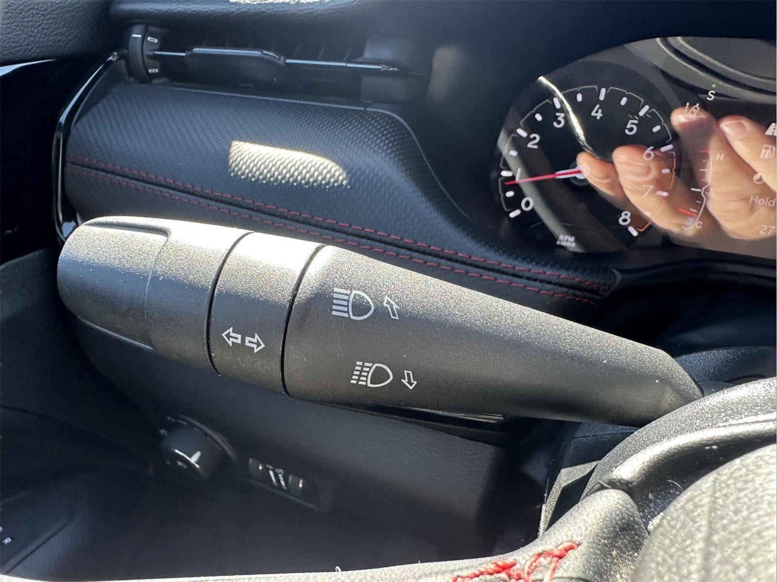 Used 2025 Jeep Compass Trailhawk image 21