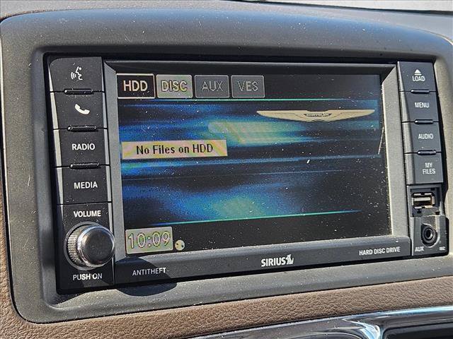Used 2015 Chrysler Town & Country Touring FWD image 14