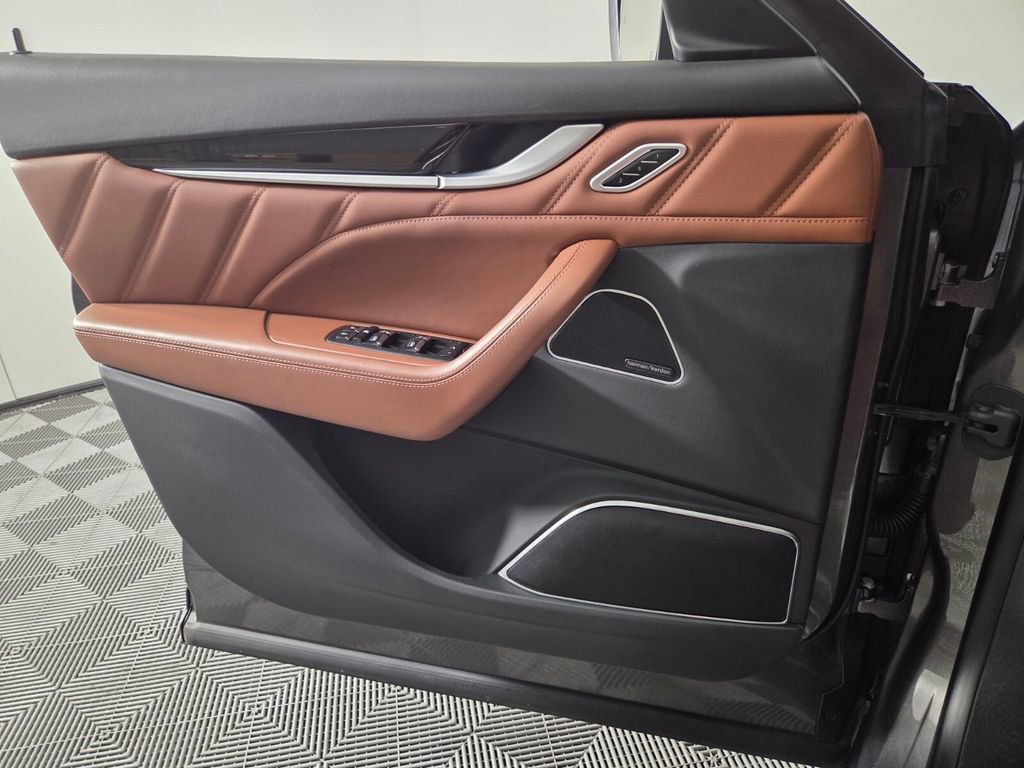 Used 2022 Maserati Levante Modena image 22