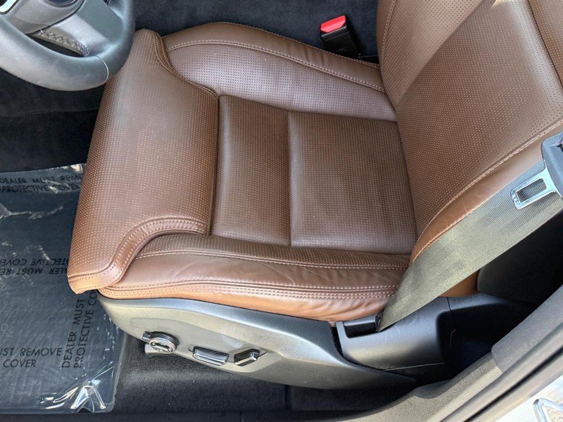 Used 2023 Volvo XC60 B6 Ultimate w/ Protection Package Premier image 17