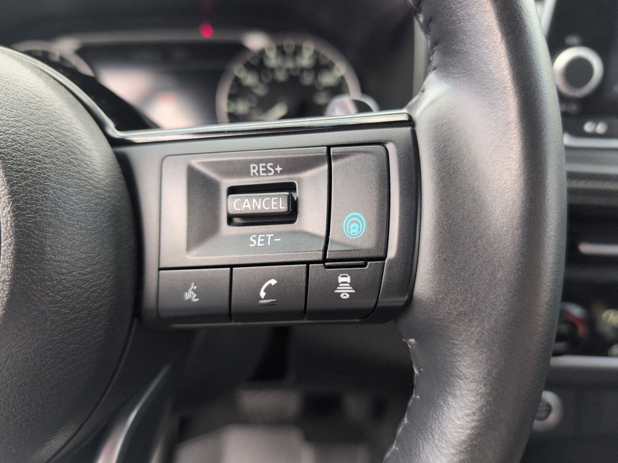 Used 2023 Nissan Rogue SV w/ SV Premium B Package image 21