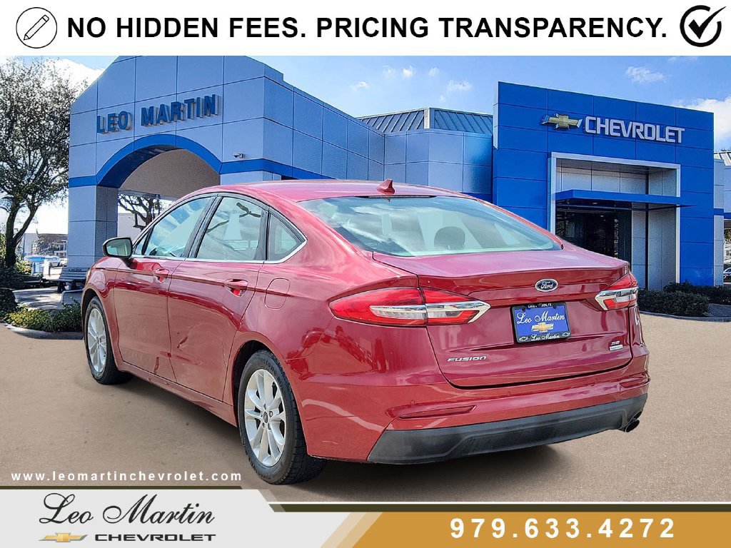 Used 2019 Ford Fusion SE FWD image 4