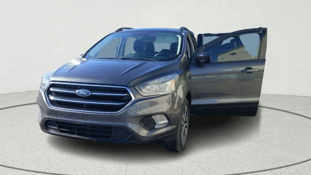 Used 2018 Ford Escape SE w/ SE Sport Appearance Package image 10