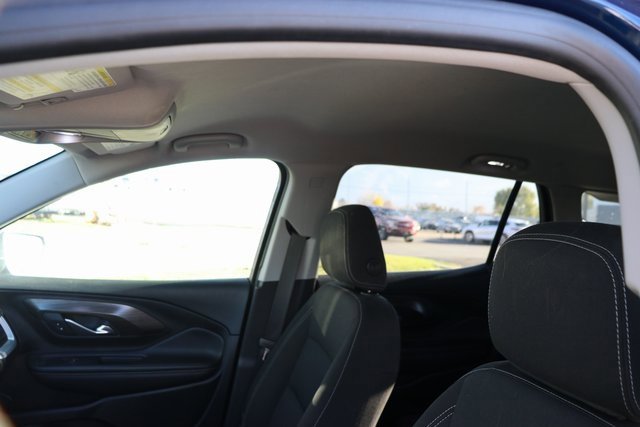 Used 2022 GMC Terrain SLE w/ Driver Convenience Package image 17