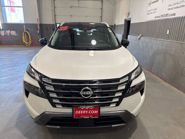 Used 2025 Nissan Rogue SL w/ SL Premium Package AWD/4WD image 2