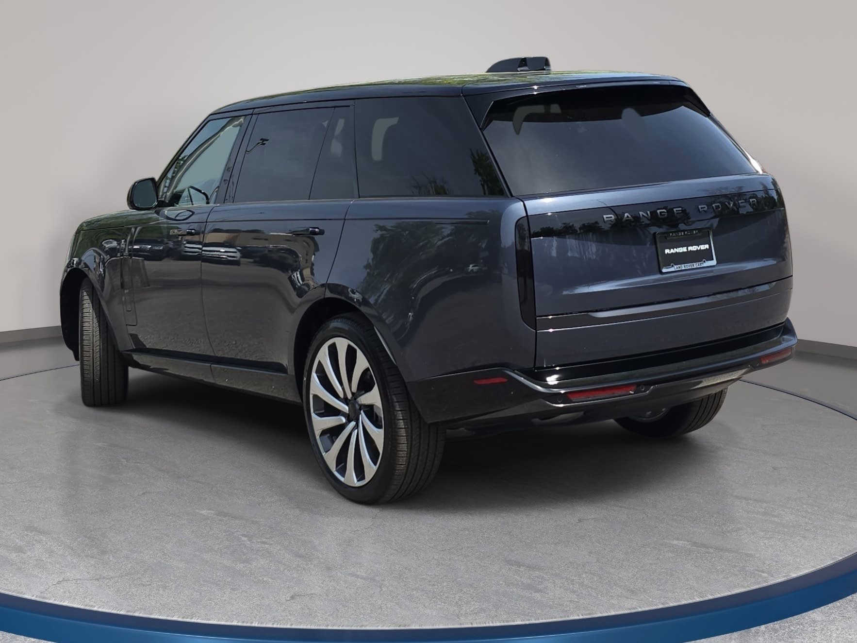 New 2026 Land Rover Range Rover Long Wheelbase SE AWD/4WD image 7