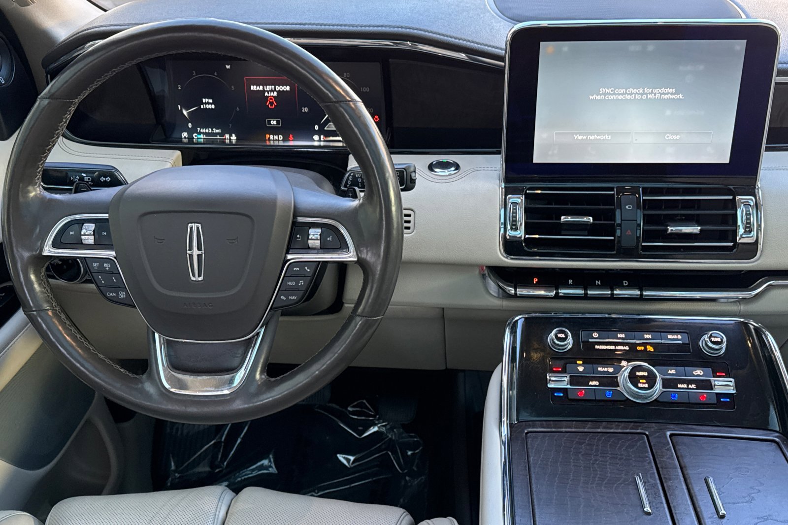 Used 2018 Lincoln Navigator L Reserve w/ Technology Package image 14