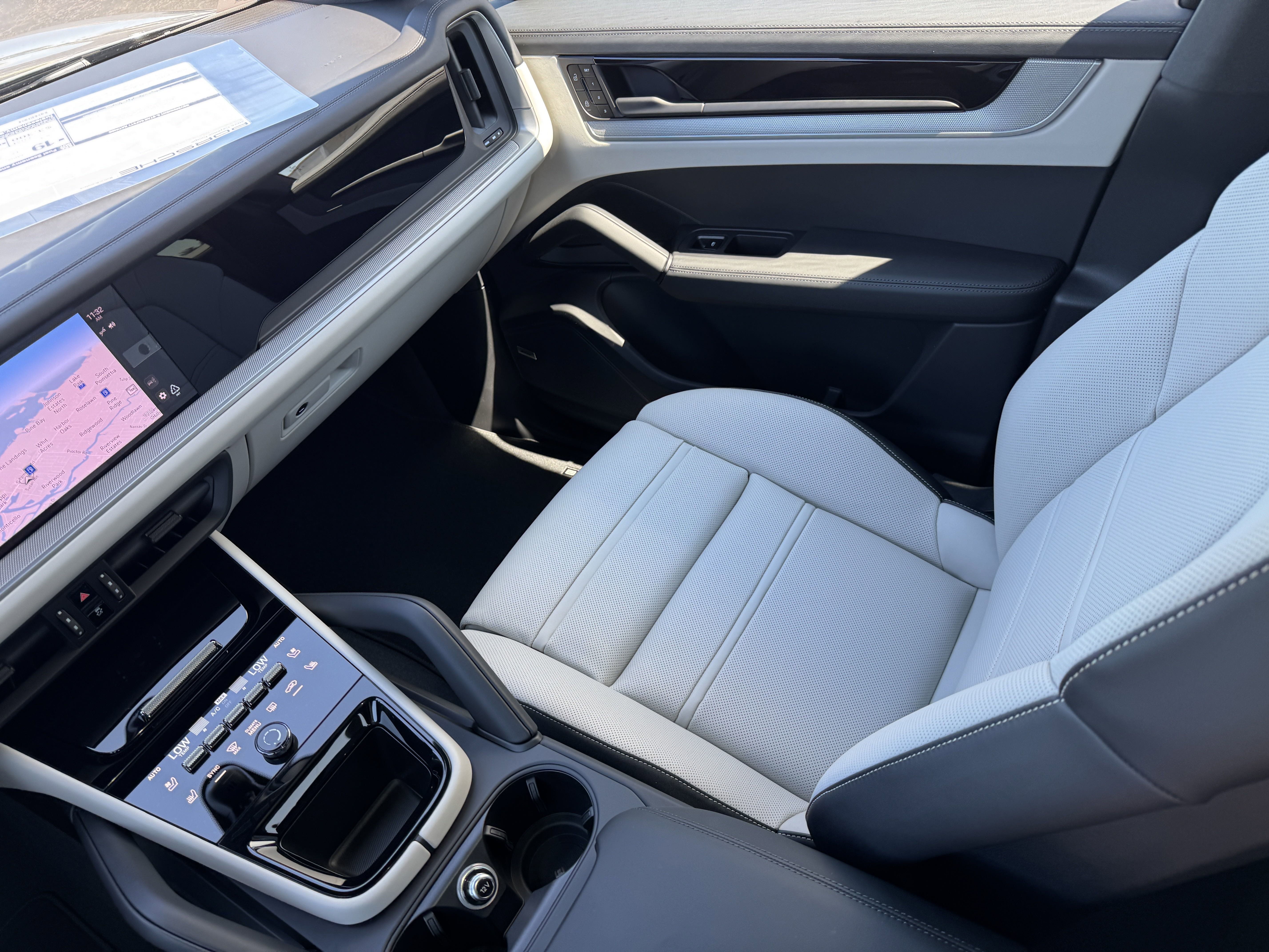 New 2026 Porsche Cayenne Coupe image 20