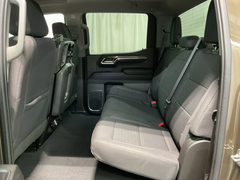 Used 2023 Chevrolet Silverado 1500 LT AWD/4WD image 21