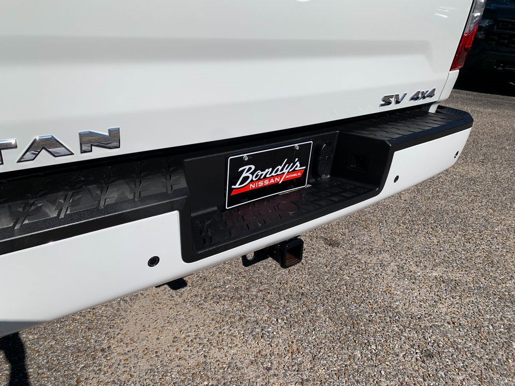Used 2024 Nissan Titan SV w/ SV Convenience Package image 8