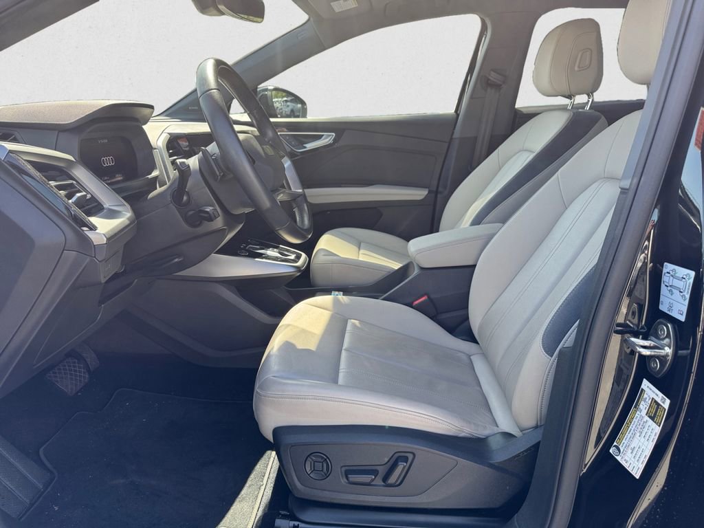 Used 2023 Audi Q4 e-tron Premium Plus w/ Premium Plus image 9