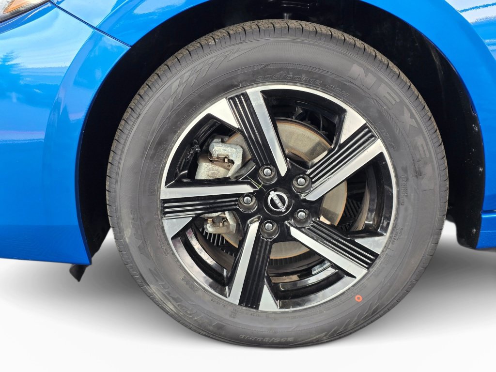 Used 2024 Nissan Sentra SV FWD image 11