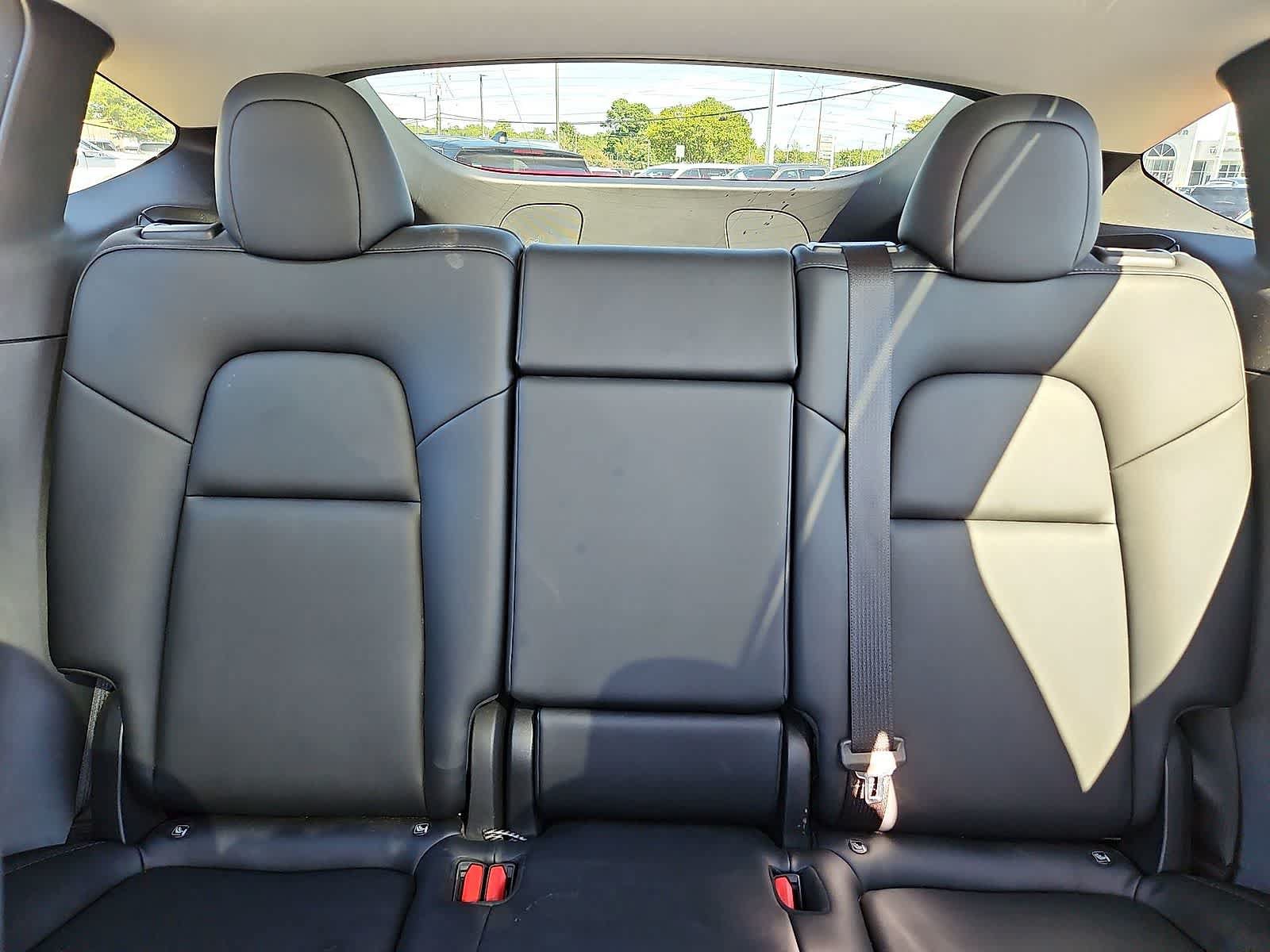 Used 2022 Tesla Model Y Long Range AWD/4WD image 14