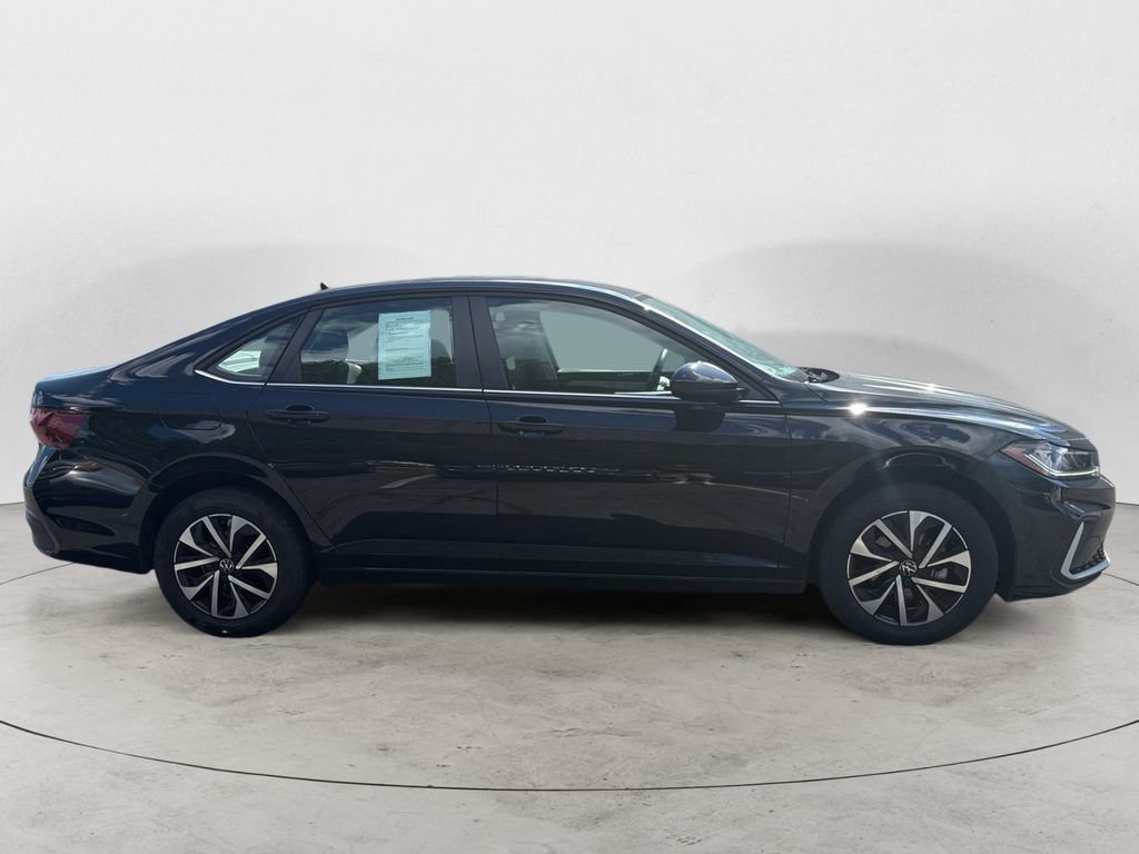 Used 2025 Volkswagen Jetta S FWD image 2