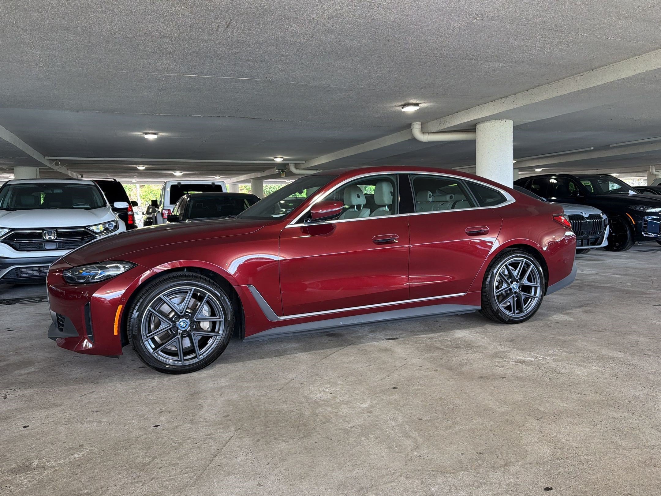 Used 2023 BMW i4 eDrive40 RWD image 12