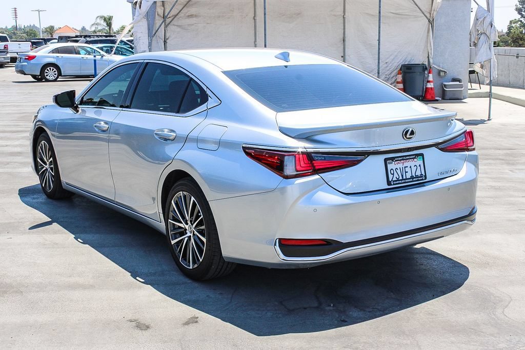 Used 2025 Lexus ES 300h w/ Premium Package FWD image 7
