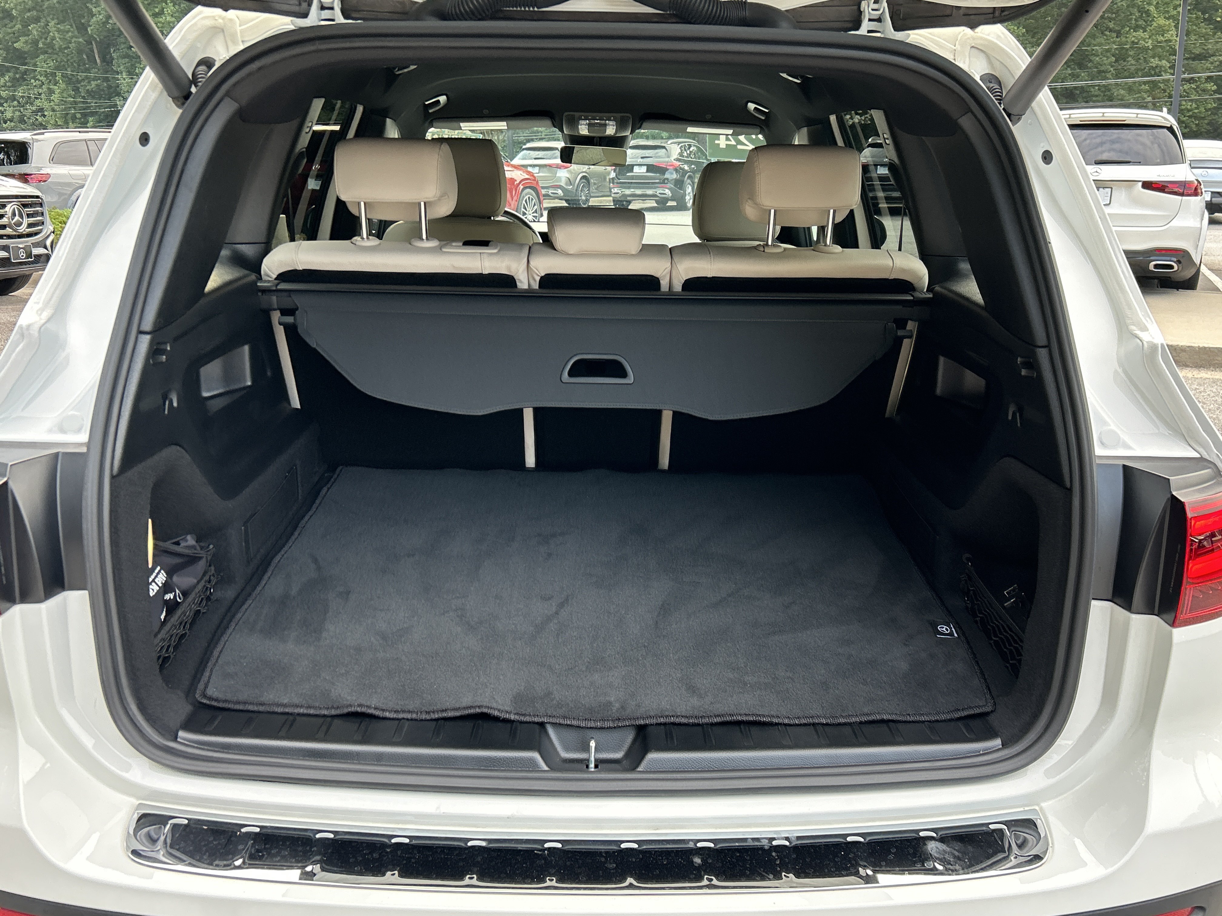 Certified 2024 Mercedes-Benz GLB 250 image 10