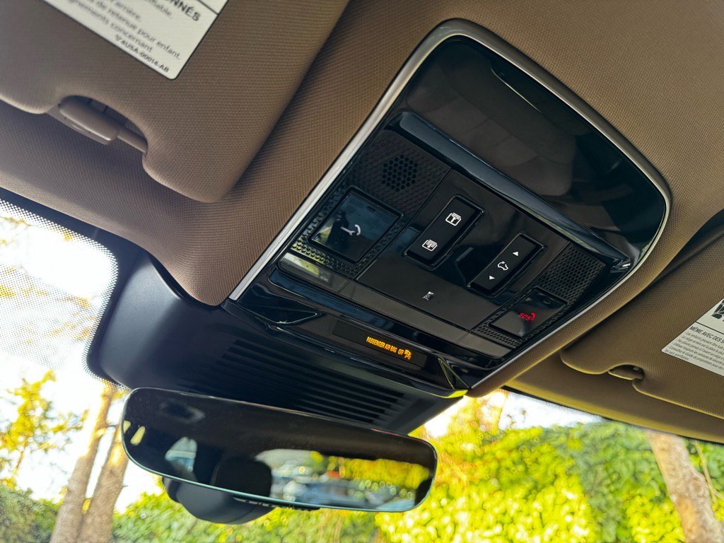 Certified 2023 Land Rover Range Rover SE image 17