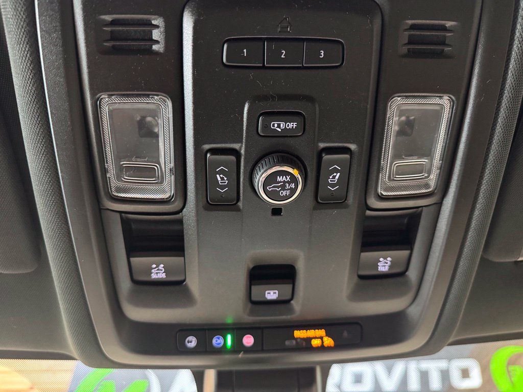 Used 2021 Chevrolet Tahoe Premier AWD/4WD image 28