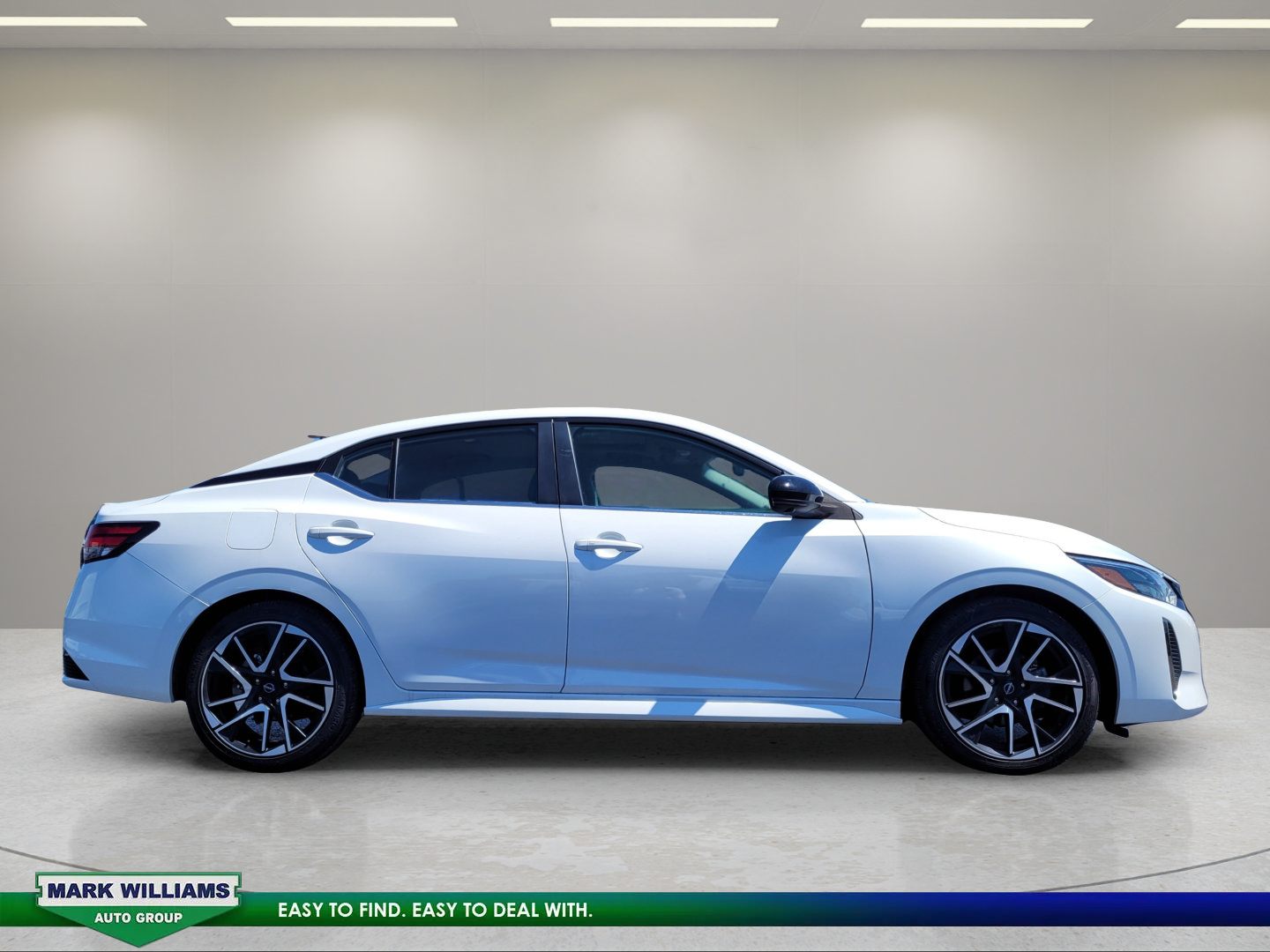 Used 2024 Nissan Sentra SR w/ SR Premium Package FWD image 2