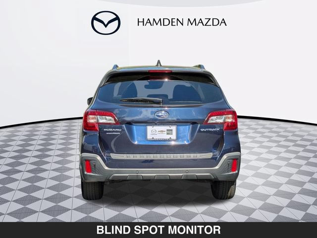 Used 2018 Subaru Outback 2.5i Touring AWD/4WD image 4