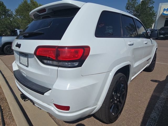 Used 2018 Jeep Grand Cherokee Altitude AWD/4WD image 12