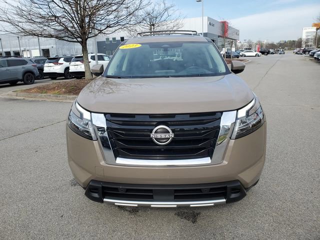 Used 2023 Nissan Pathfinder Platinum image 8