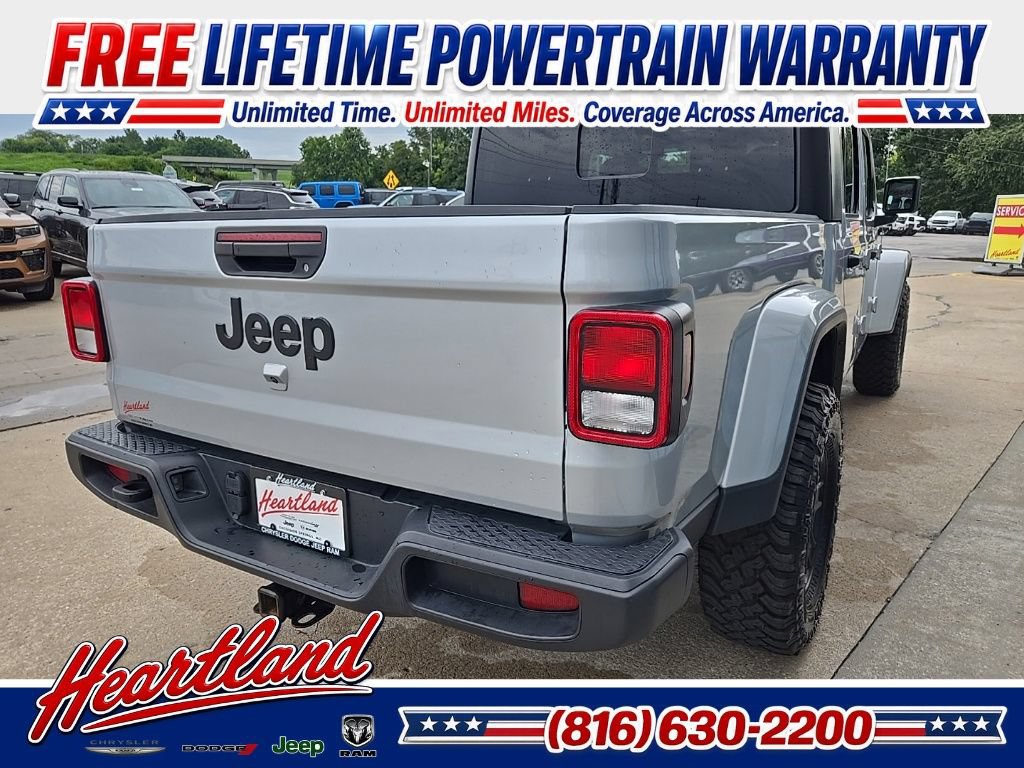 Used 2023 Jeep Gladiator Sport AWD/4WD image 11