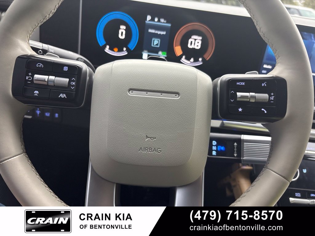Used 2025 Hyundai Santa Fe SEL FWD image 21