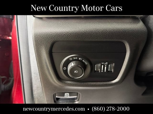Used 2021 Jeep Grand Cherokee L Limited AWD/4WD image 13