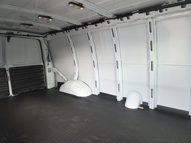 New 2025 Chevrolet Express 2500 Extended image 18