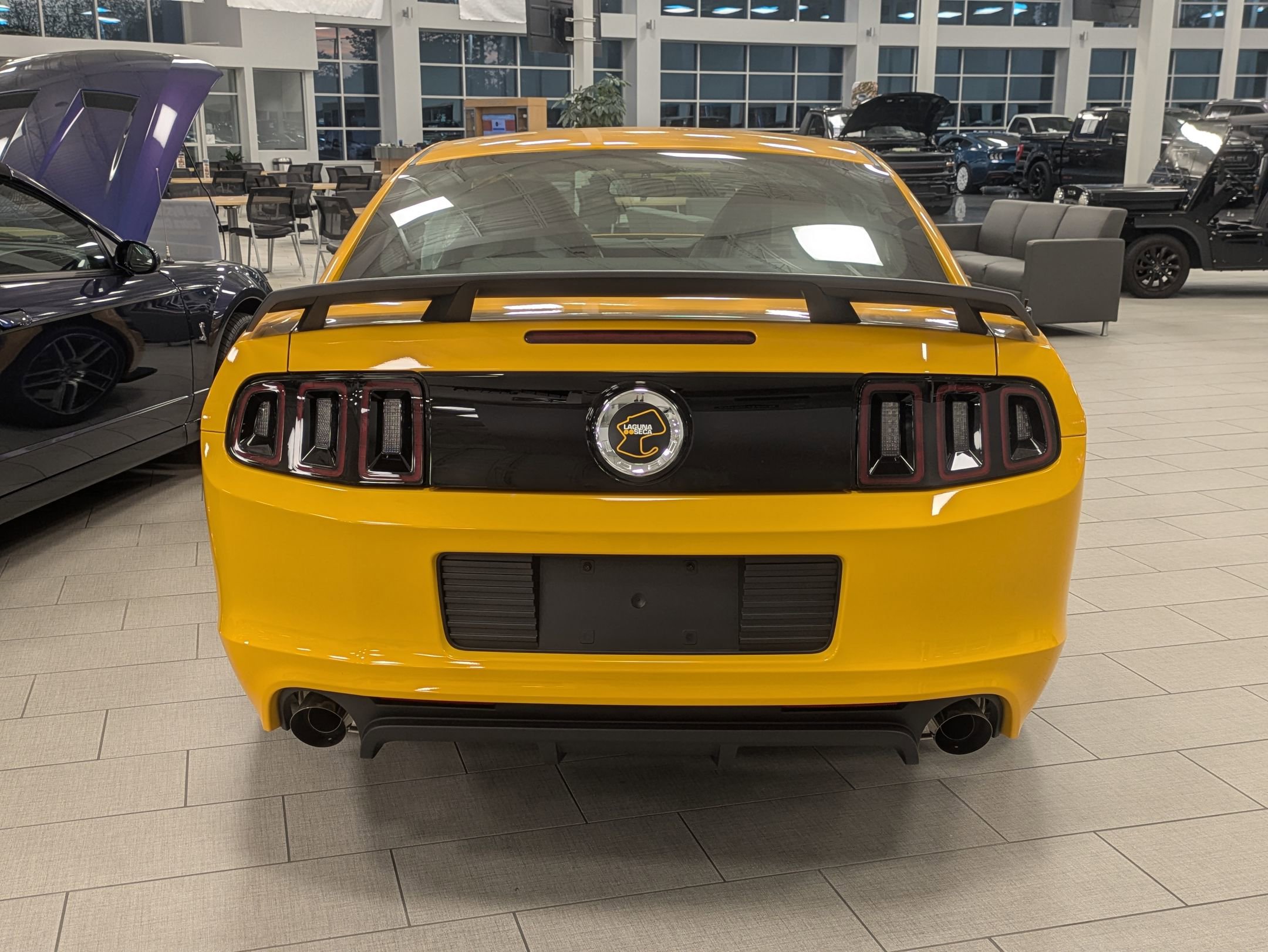 Used 2013 Ford Mustang Boss 302 RWD image 6