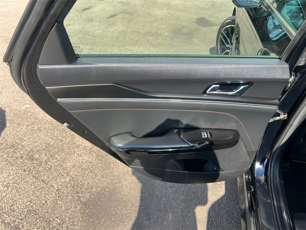 Used 2023 Kia K5 GT w/ GT1 Package image 27