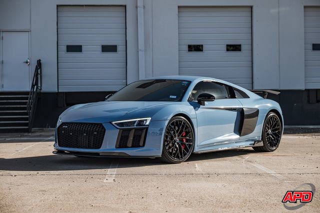 Used 2018 Audi R8 V10 w/ Premium Package image 38