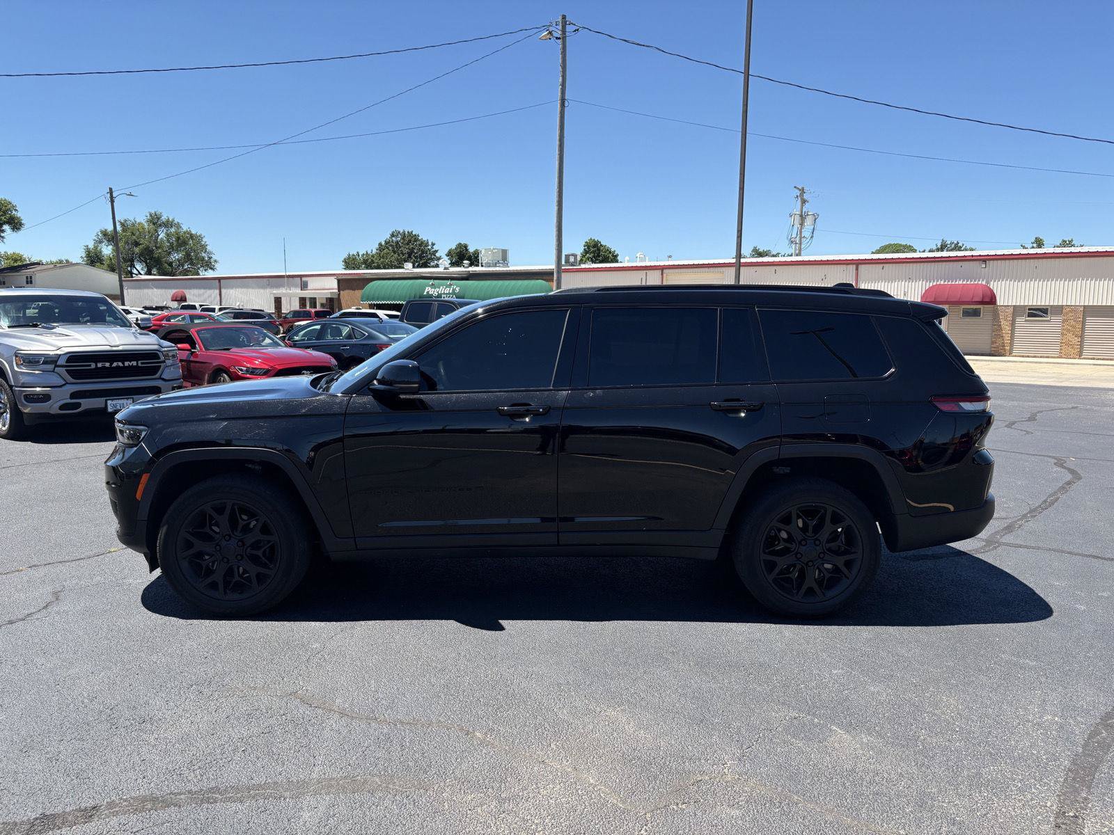 Used 2025 Jeep Grand Cherokee L Altitude AWD/4WD image 25