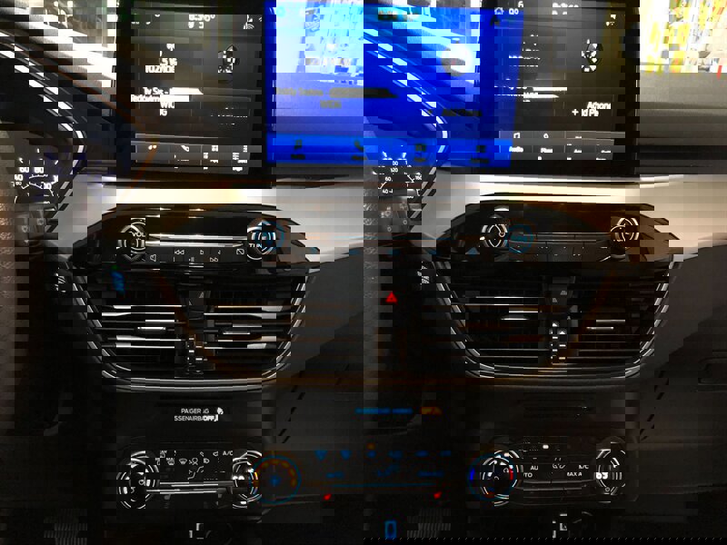 Used 2020 Ford Escape SE image 14