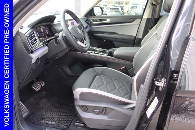 Used 2025 Volkswagen Atlas Peak Edition SE image 17