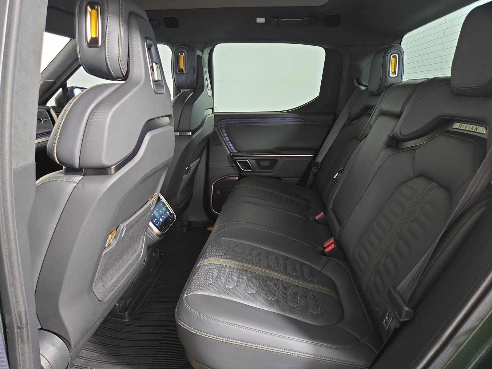 Used 2024 Rivian R1T Adventure Dual AWD/4WD image 21