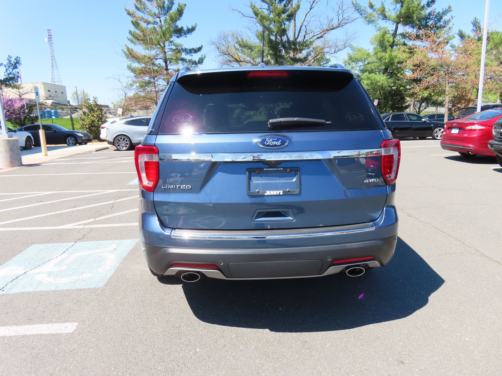 Used 2018 Ford Explorer Limited w/ Equipment Group 301A image 6