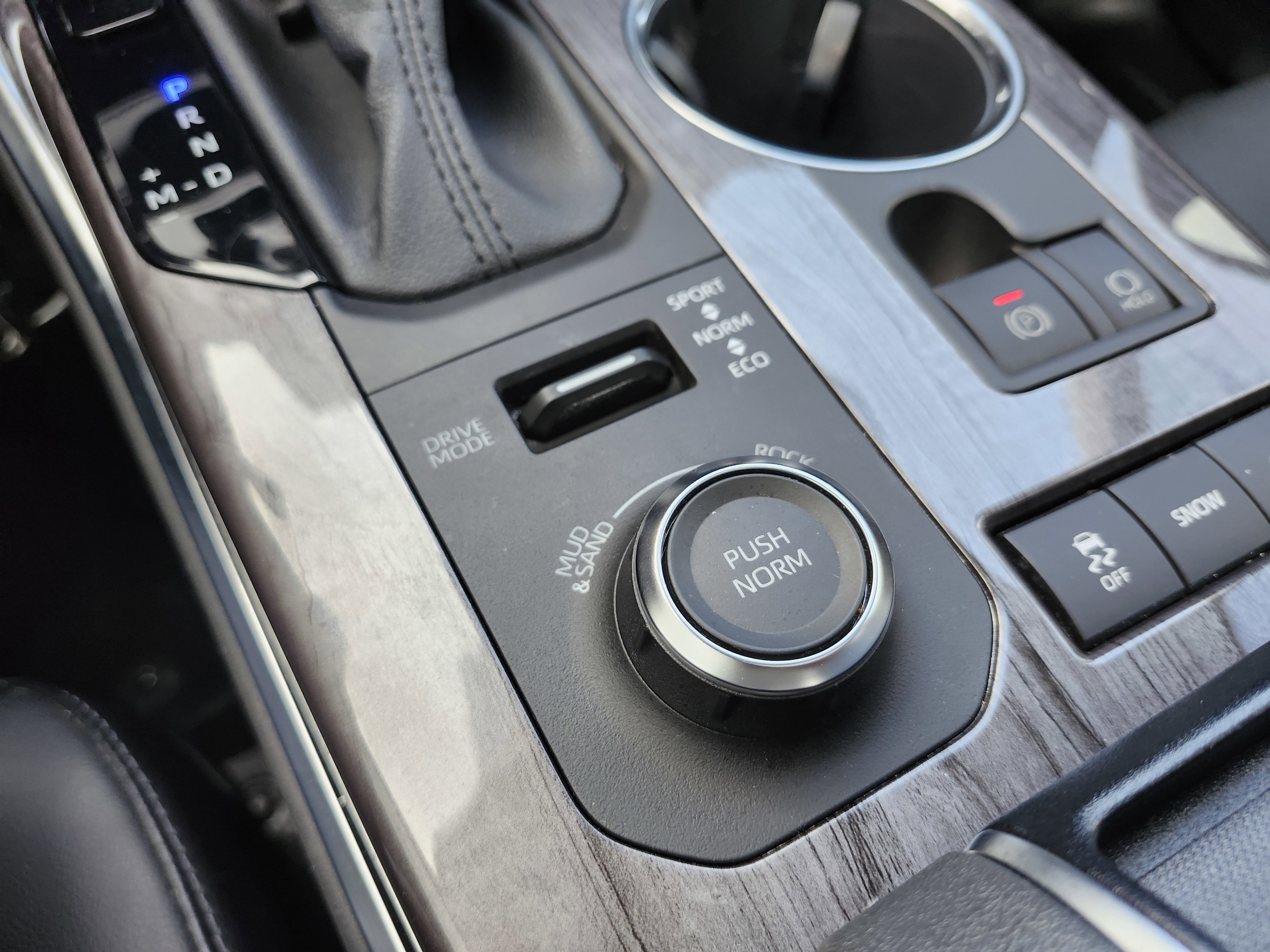 Used 2021 Toyota Highlander Limited image 13