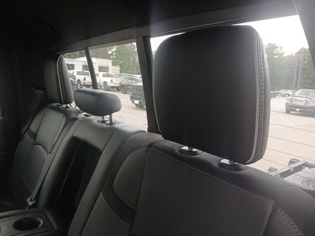 New 2026 RAM 4500 4x4 Crew Cab DRW w/ Laramie Trim Package image 22