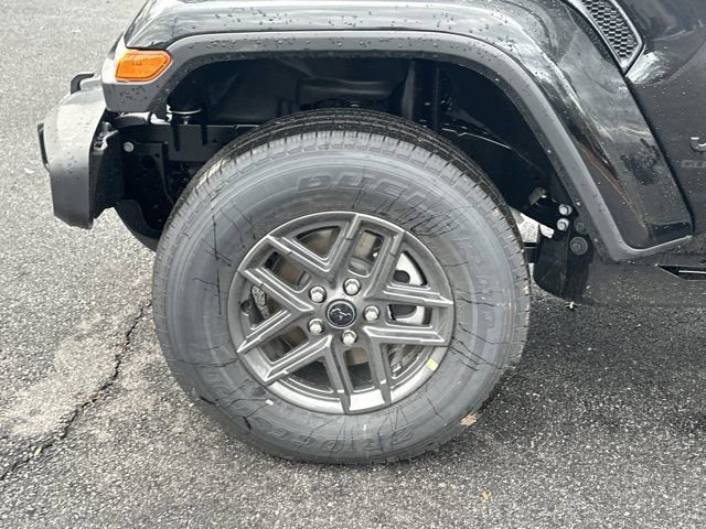 New 2026 Jeep Gladiator Sport image 12