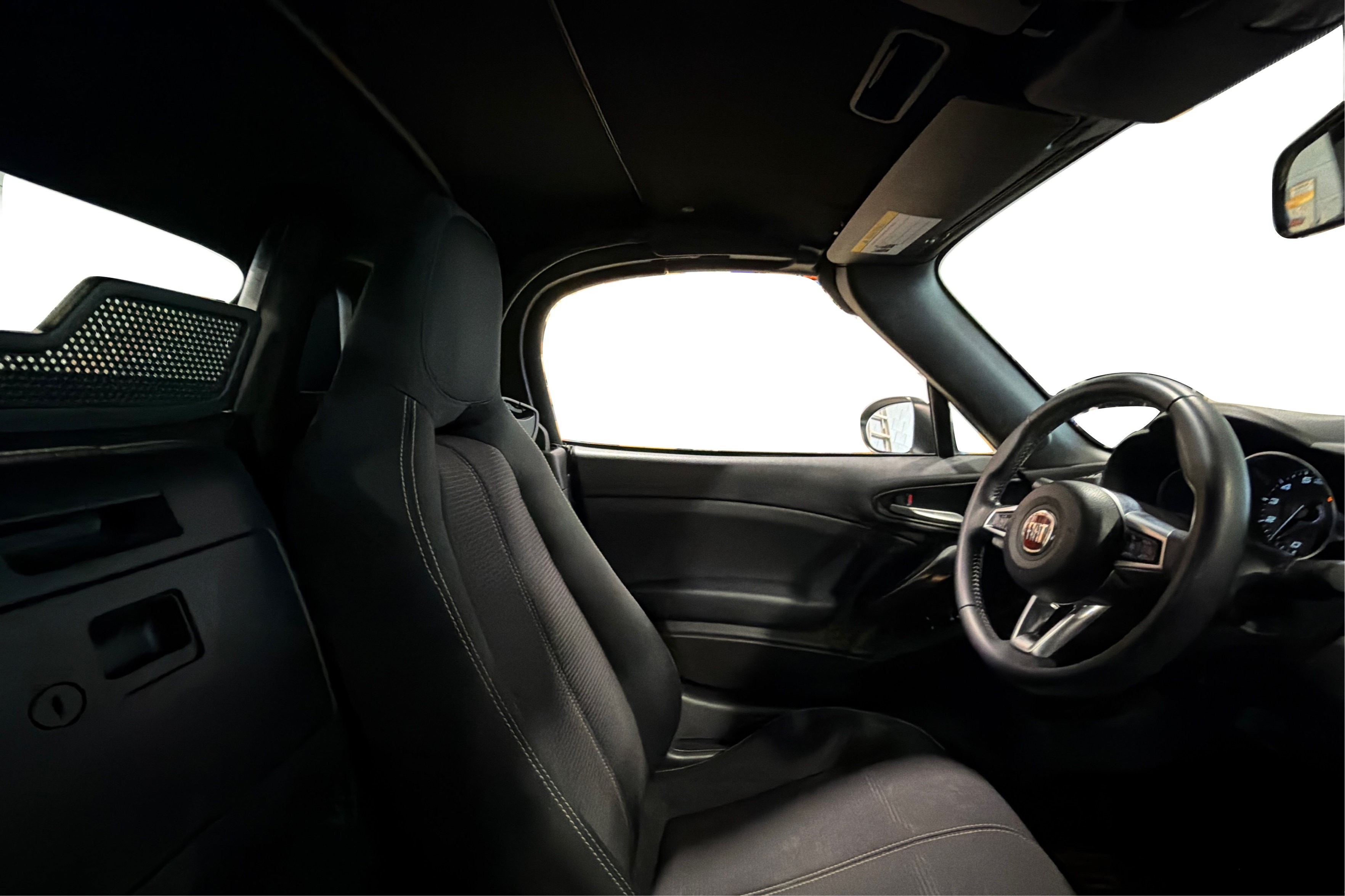 Used 2017 FIAT 124 Spider Classica RWD image 34