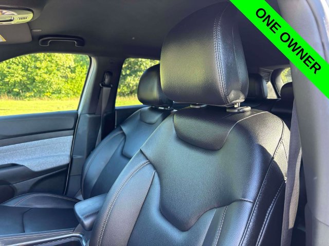 Used 2023 Jeep Compass Latitude AWD/4WD image 6