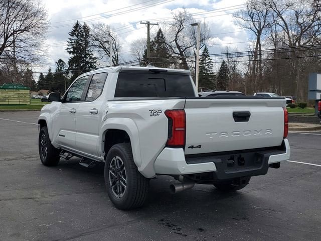 New 2026 Toyota Tacoma TRD Sport AWD/4WD image 3
