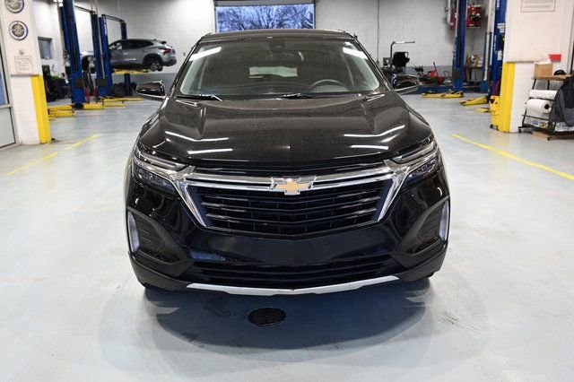 Used 2024 Chevrolet Equinox LT image 2