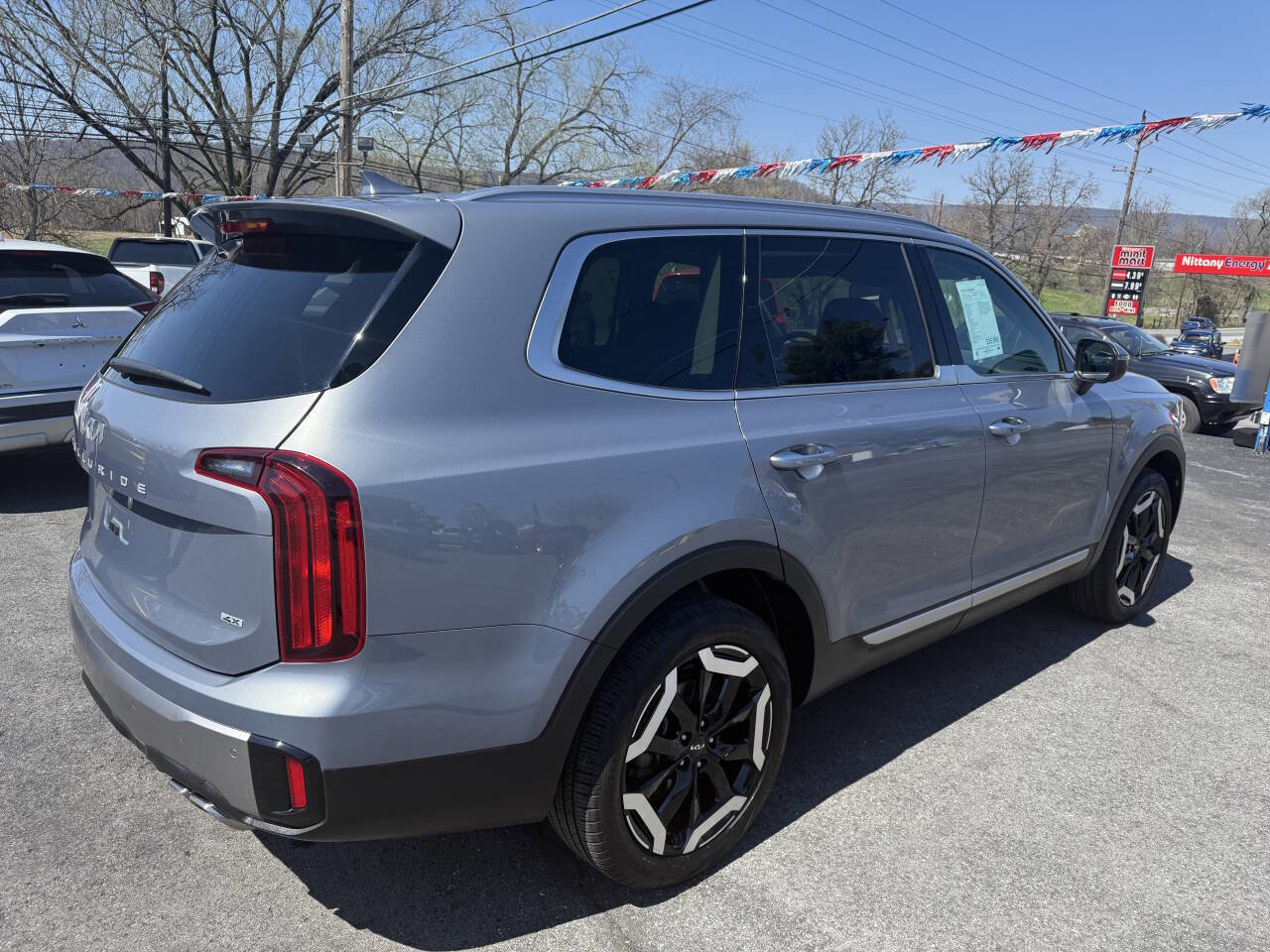 Used 2025 Kia Telluride S image 6