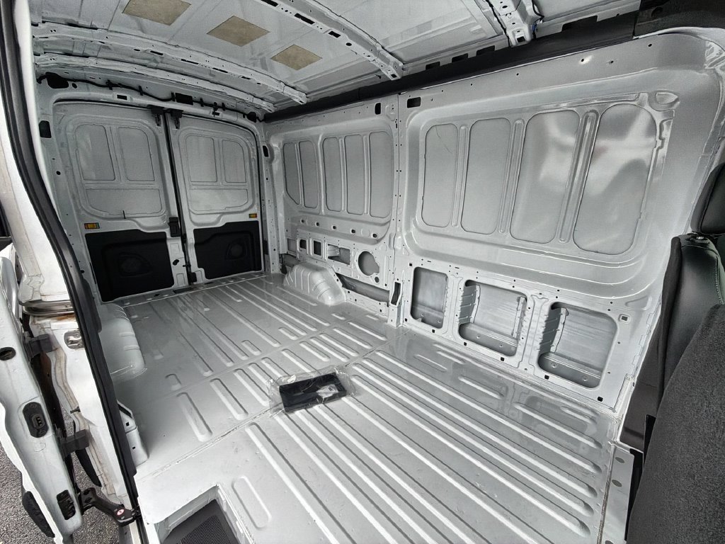 Used 2023 Ford E-Transit Medium Roof RWD image 21